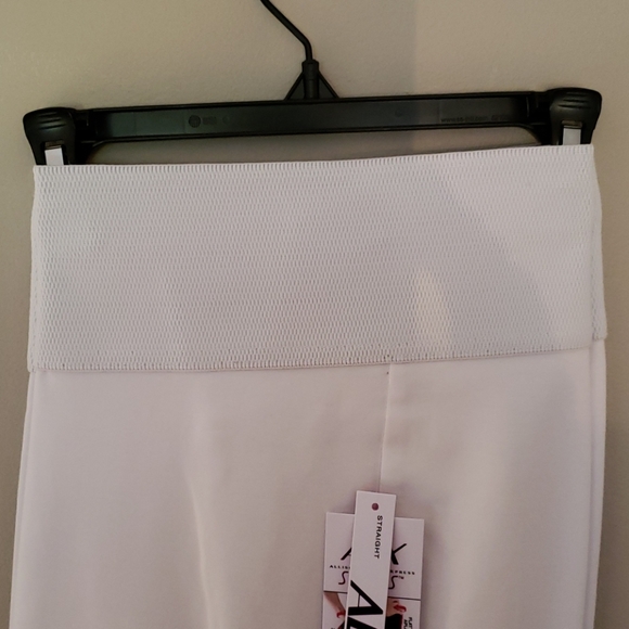 Allison Daley Slims - Picture 3 of 4